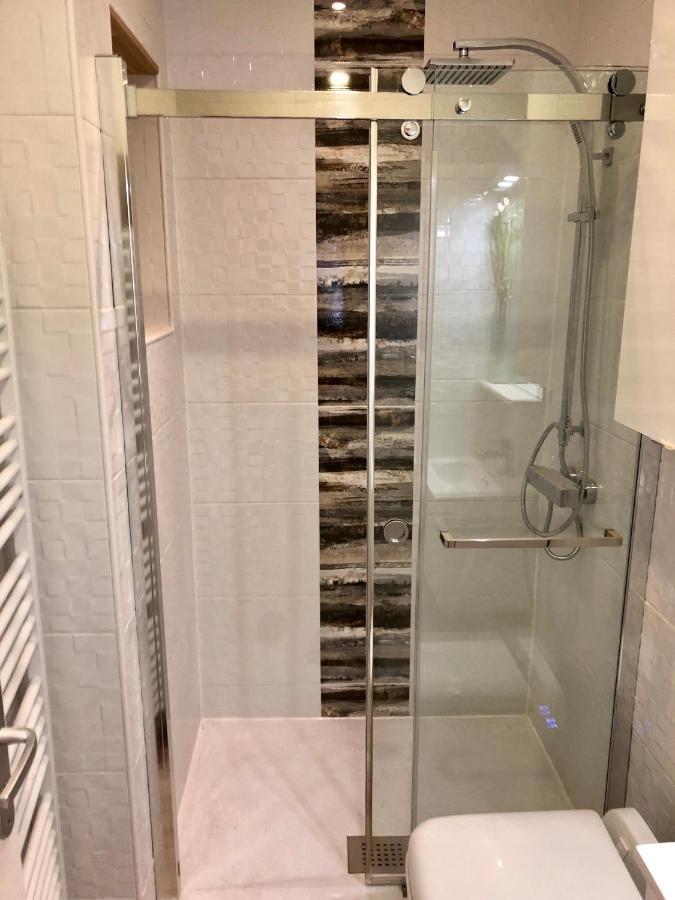 Rdc 1 - Chambre Meublee Au Coeur Du Centre Ville De Montluçon Zewnętrze zdjęcie